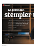En postmann stempler ut